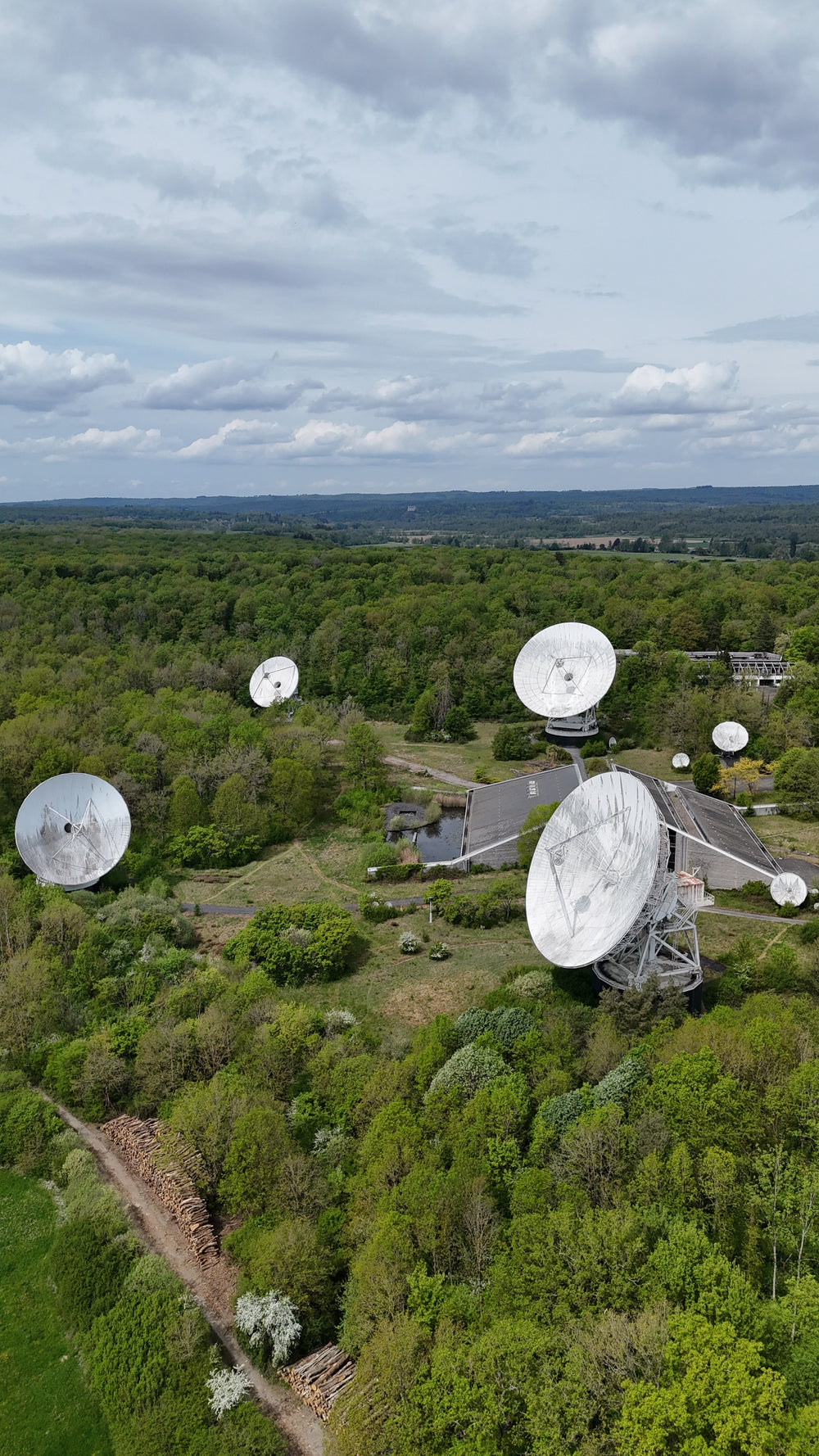 Earth Station [BEL] #08764