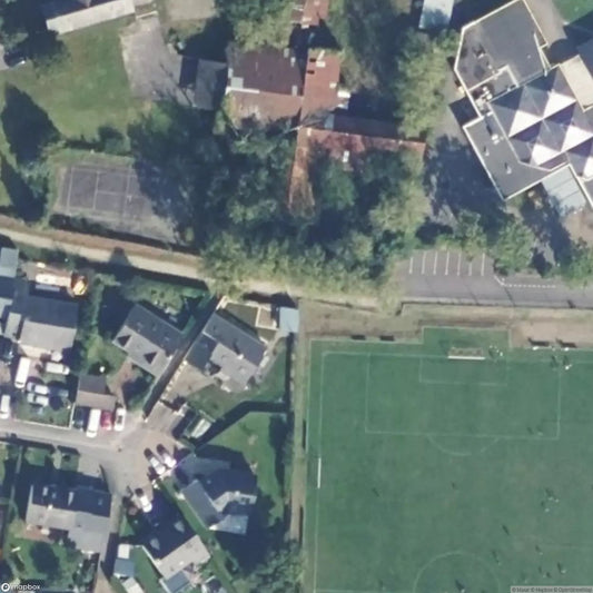Barn [FRA]
