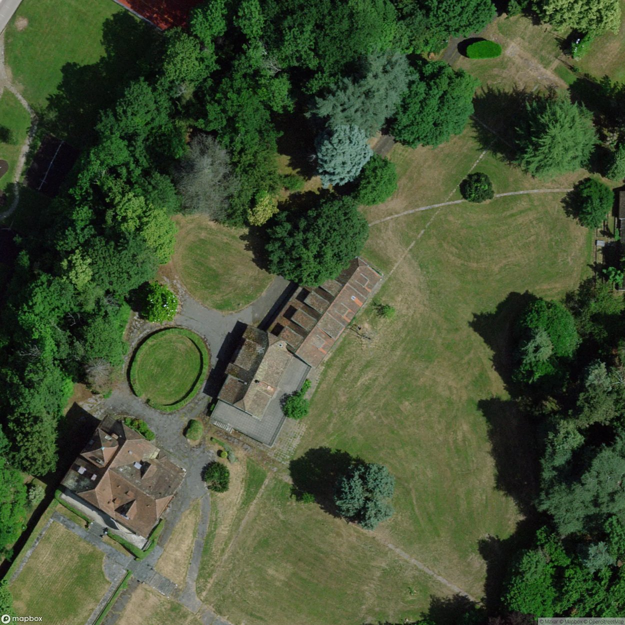 Garage with 2 Old Cars [CHE]