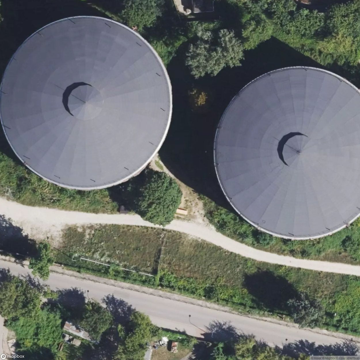 Twin Coliseums [POL]