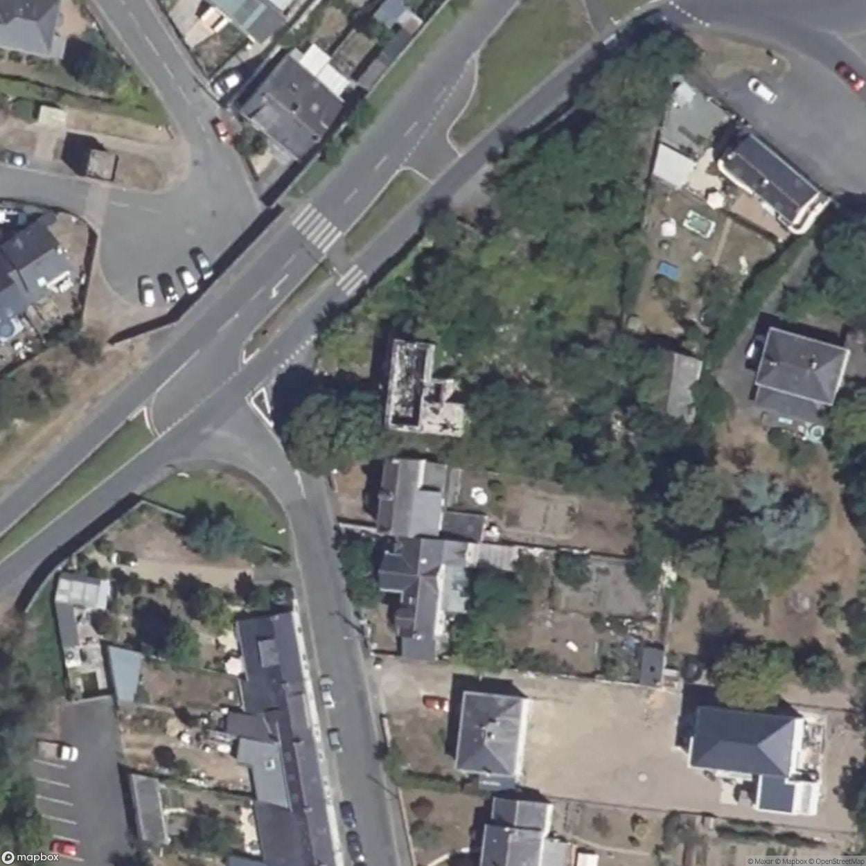 Unfinished Manor / Unfinished Mansion [FRA]