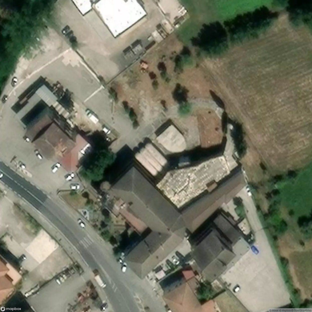 Hotel Complex With Pool [ITA] #13181