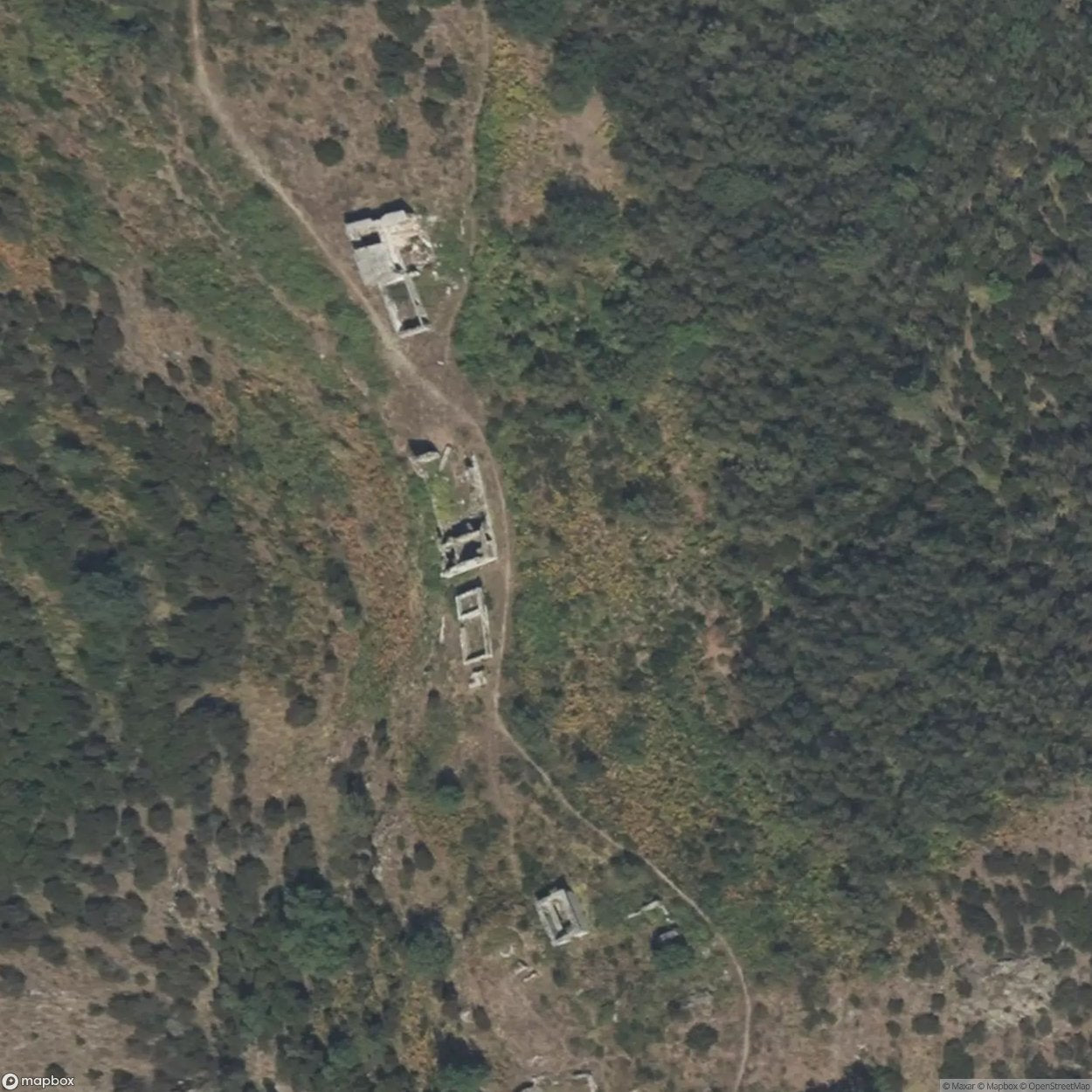 WWII anti-aircraft battery ruins [ITA]