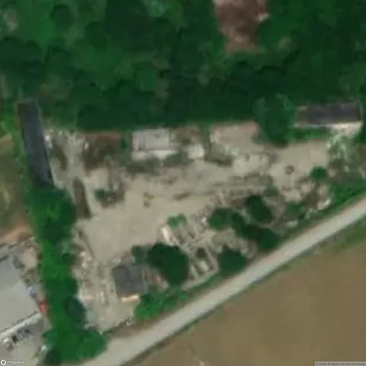 Benzinone Factory [ITA]