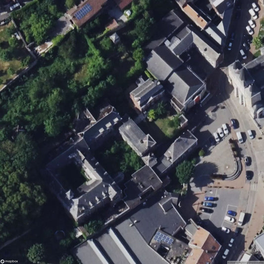 Between Two Towers [BEL]