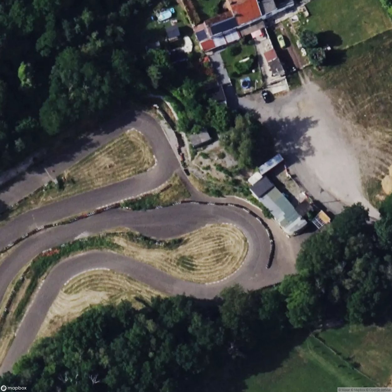 Mountain Manor Golf Course [BEL] #08860