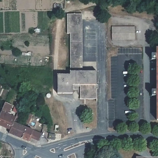 The old fire station / Lancienne caserne [FRA]