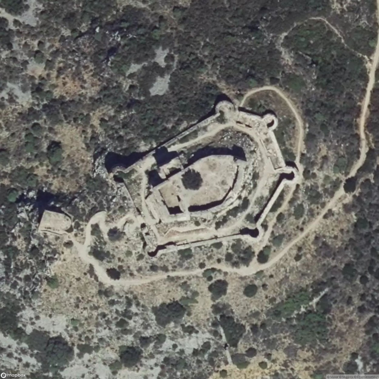 Aguilar Castle [FRA]