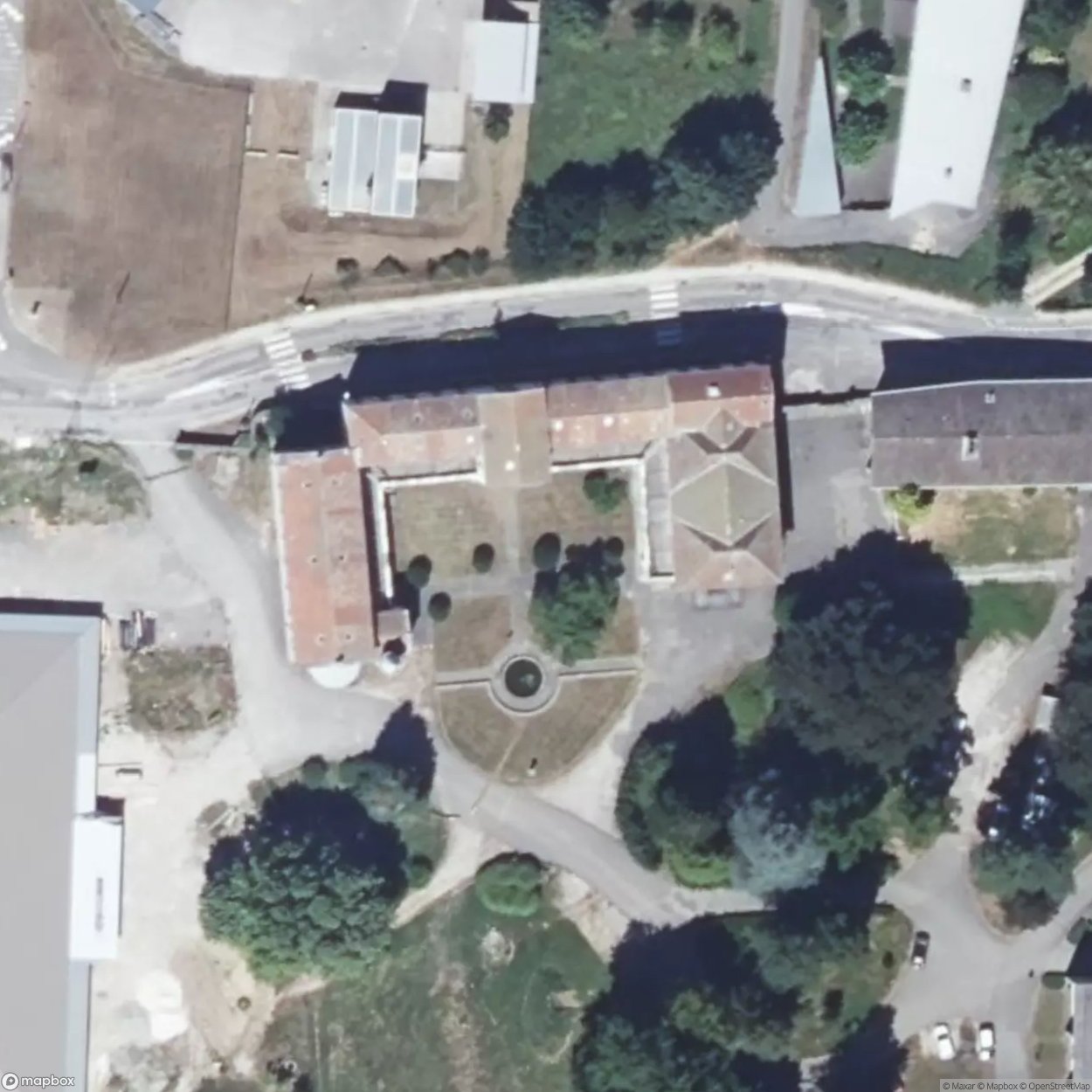 Aphrodite Convent / Aphrodite Convent [FRA]