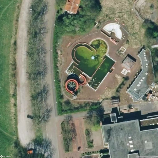 Swimming pool C [DEU]