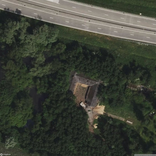 Overgrown by vegetation [BEL]