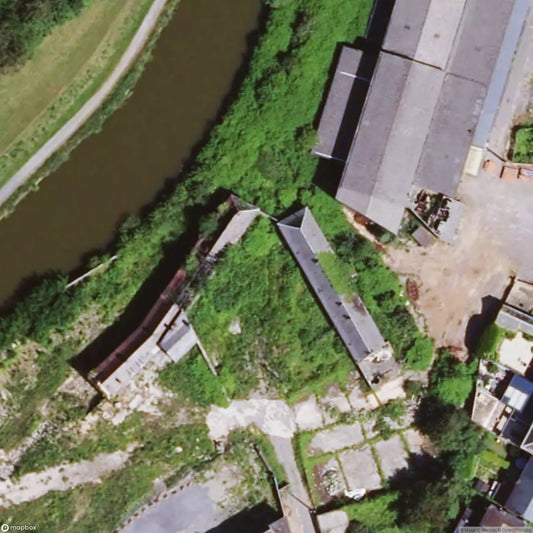 The factory extension / L'annexe de l'usine [FRA]