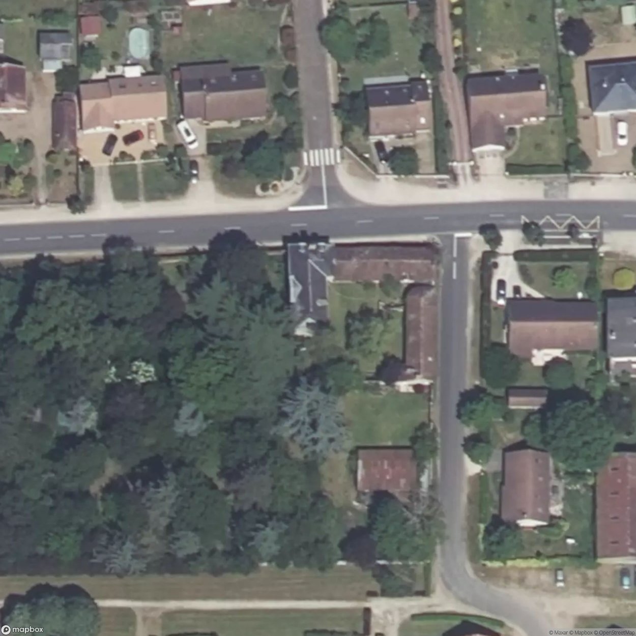 Red Villa [FRA] #21530