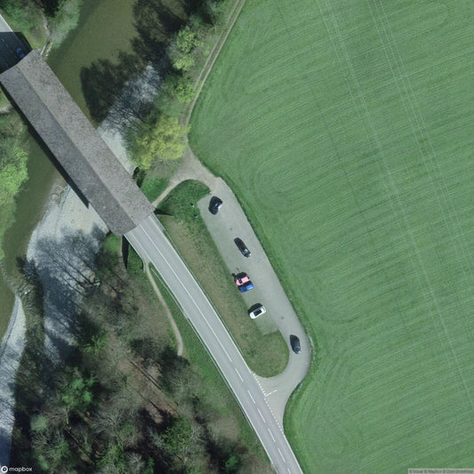 Parkplatz zu Bunker Bubenei BE [ZWI]