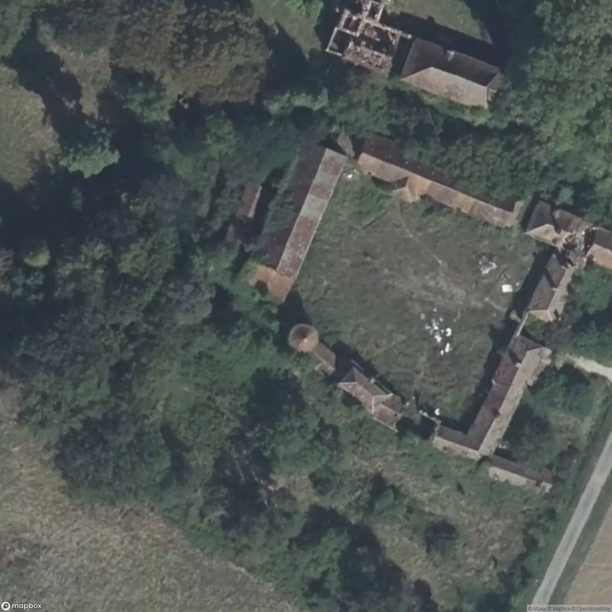 Chateau Pediculosis [FRA] - The Urbex Factory