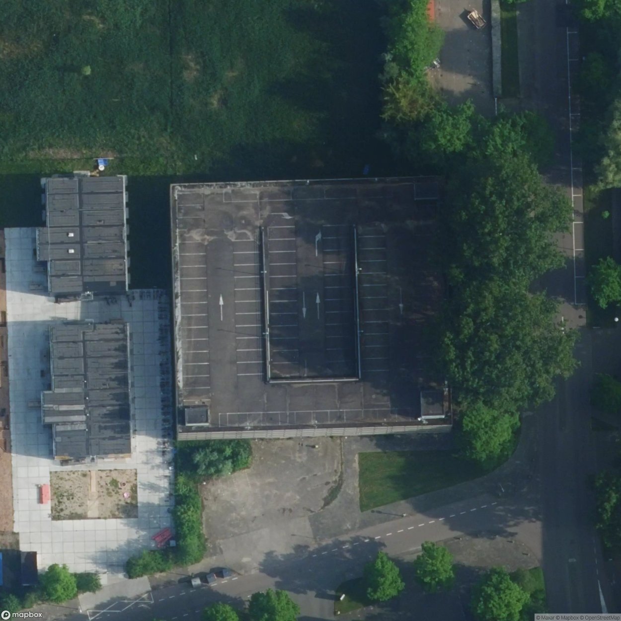 Garage Amstel [NLD] - The Urbex Factory