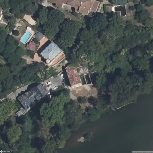 Manor on the Garonne / Manoir sur la Garonne [FRA] - The Urbex Factory
